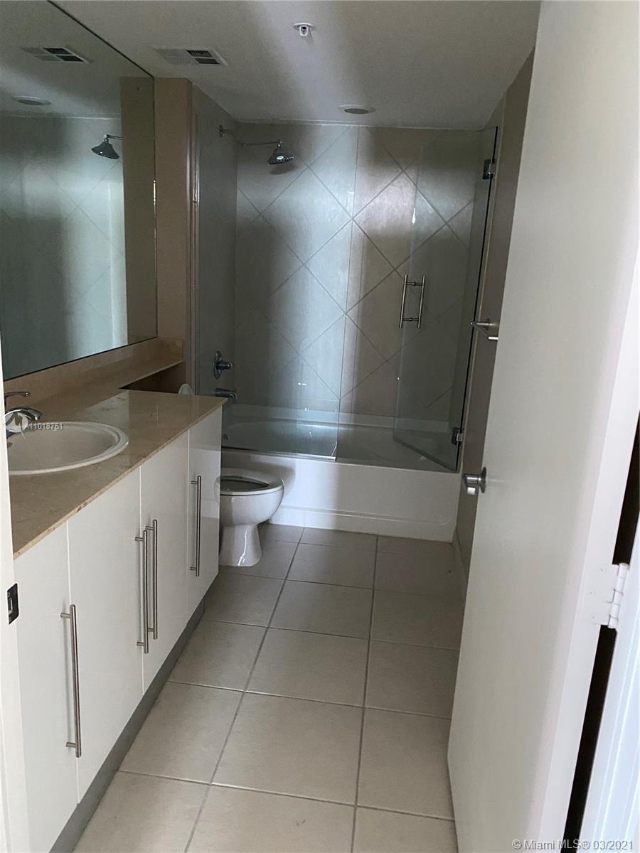 image ONE MIAMI EAST CONDO7