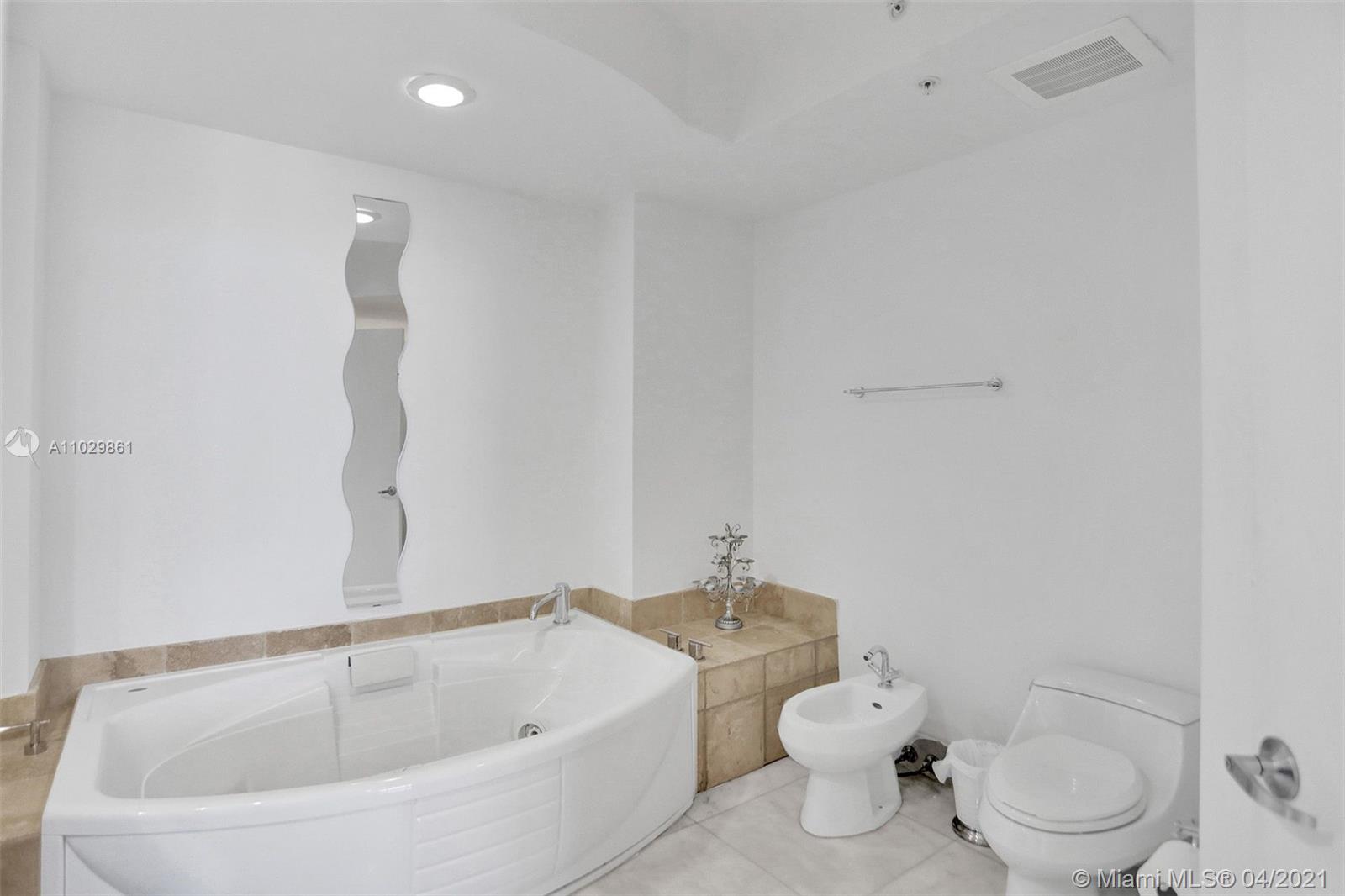 18201 Collins Ave #1504 Sunny Isles Beach, FL 33160