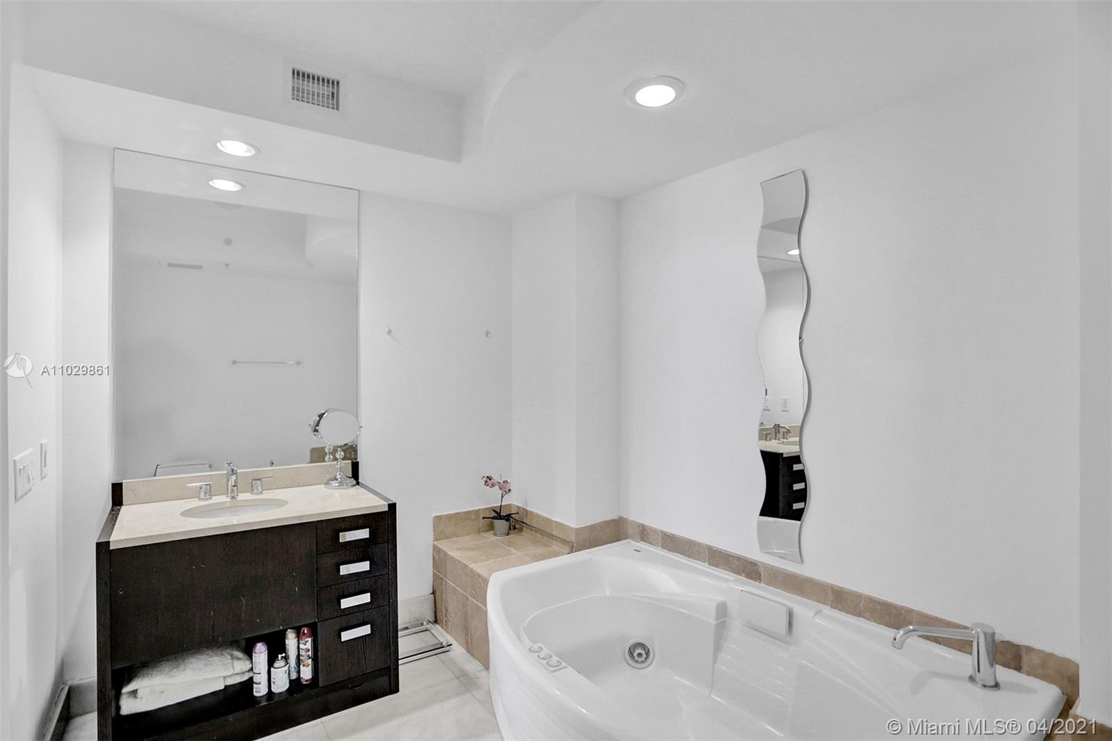 18201 Collins Ave #1504 Sunny Isles Beach, FL 33160