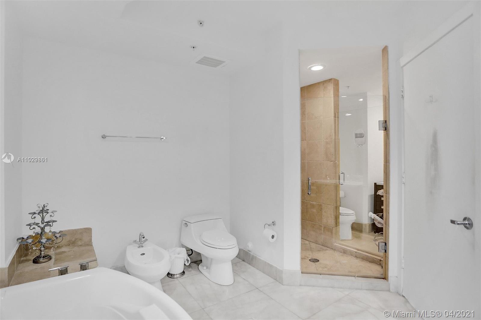 18201 Collins Ave #1504 Sunny Isles Beach, FL 33160