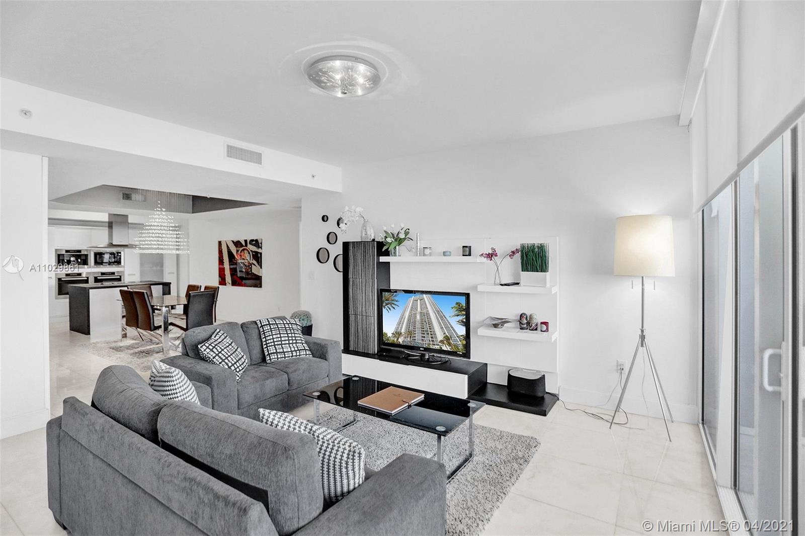 18201 Collins Ave #1504 Sunny Isles Beach, FL 33160