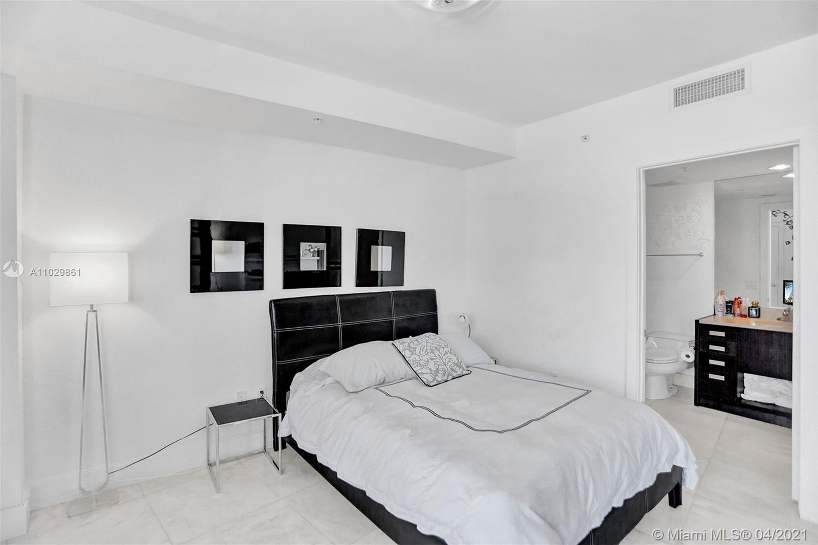 18201 Collins Ave #1504 Sunny Isles Beach, FL 33160