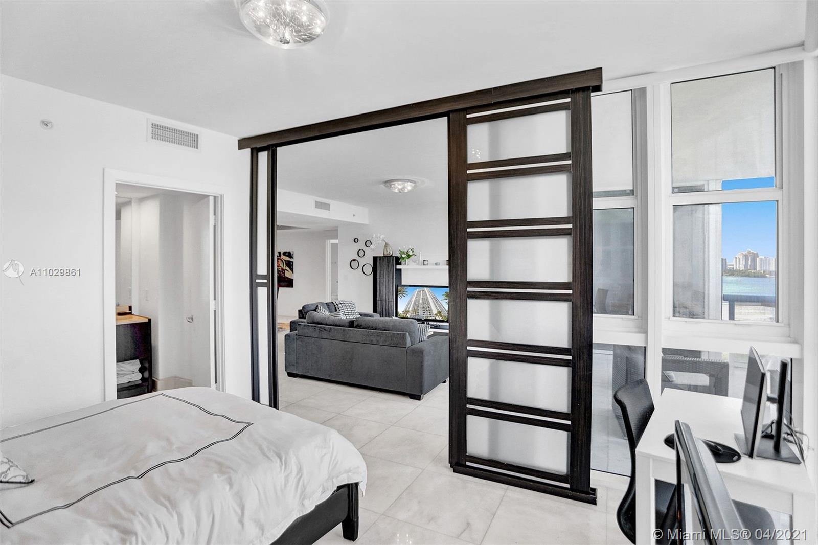 18201 Collins Ave #1504 Sunny Isles Beach, FL 33160