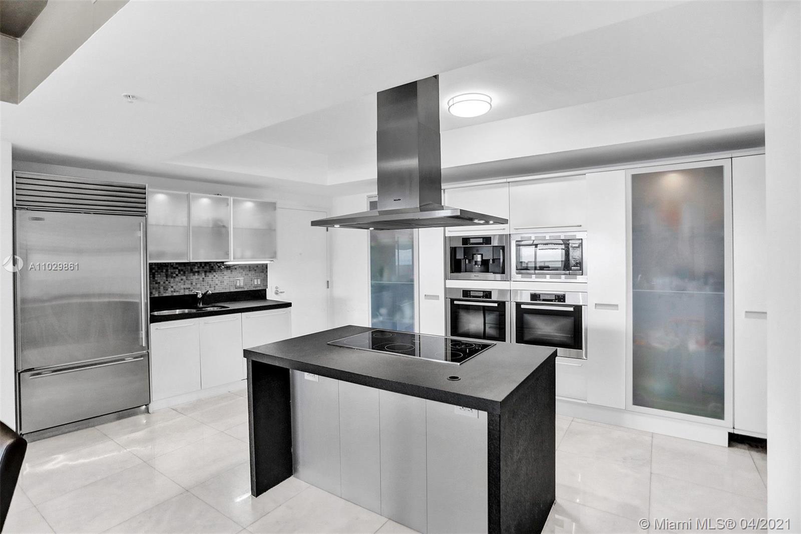 18201 Collins Ave #1504 Sunny Isles Beach, FL 33160