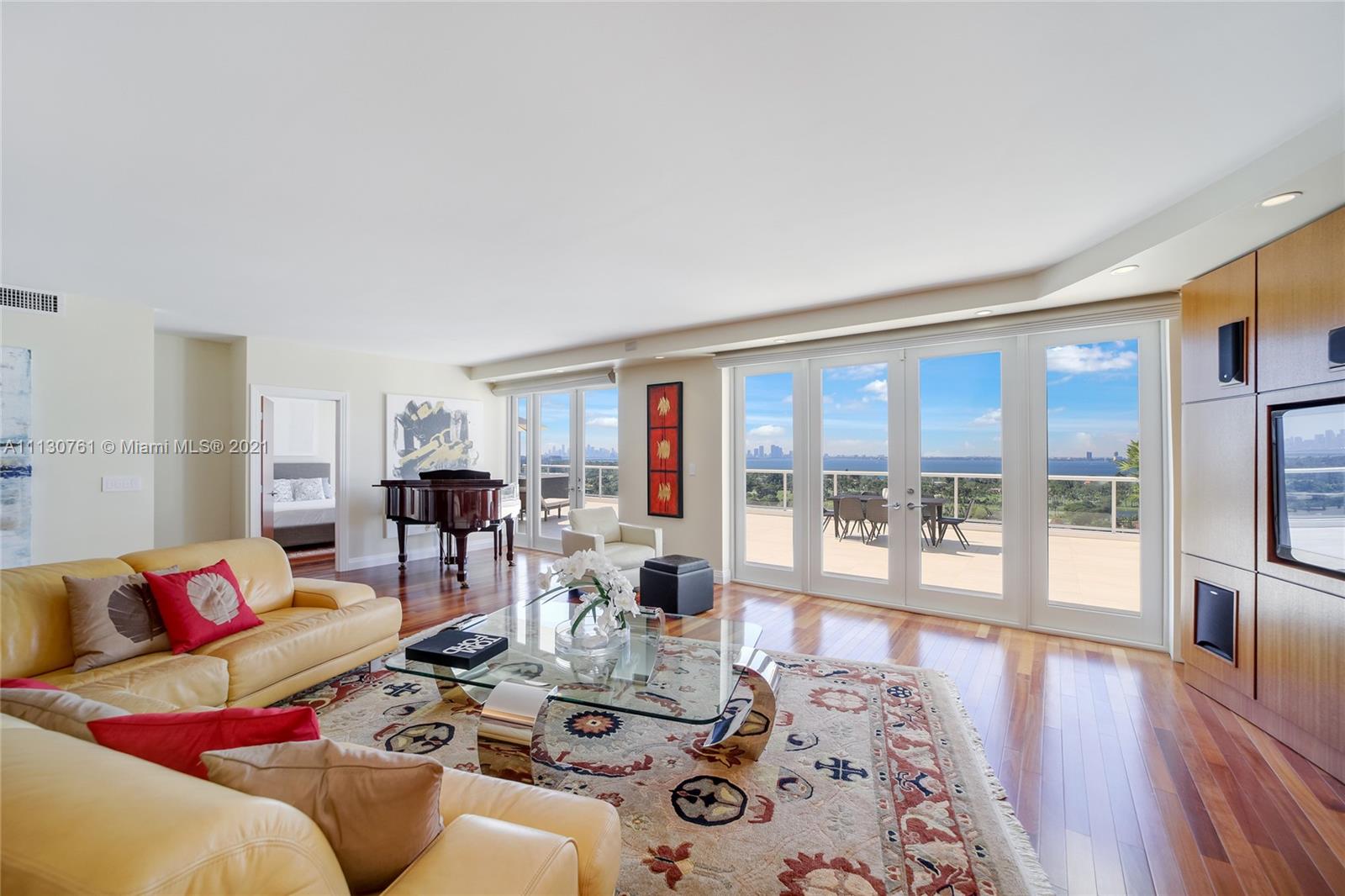 5600 Collins Ave #PH-A