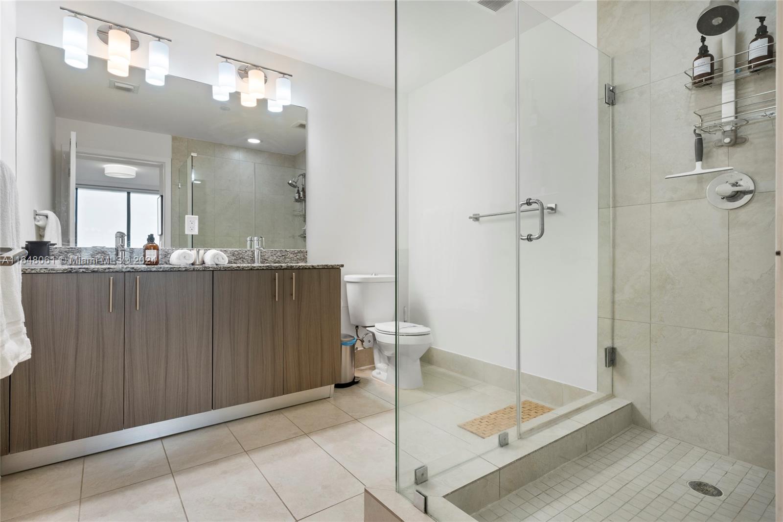 5350 NW 84th Ave #909 Doral, FL 33166