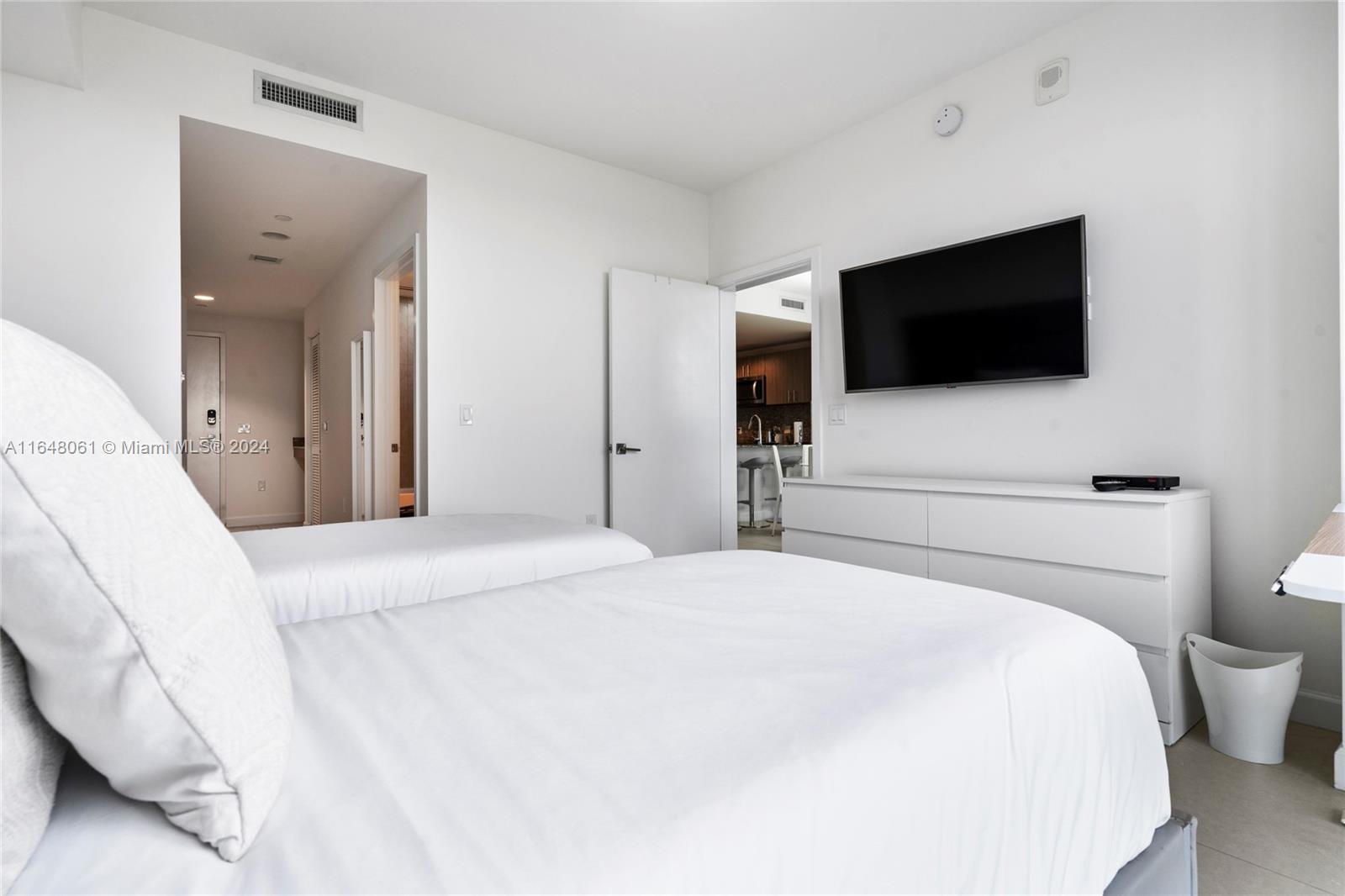 5350 NW 84th Ave #909 Doral, FL 33166