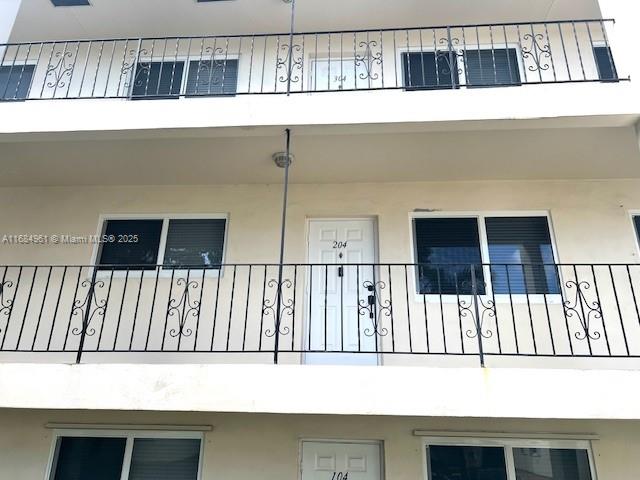2210 Taylor St #204