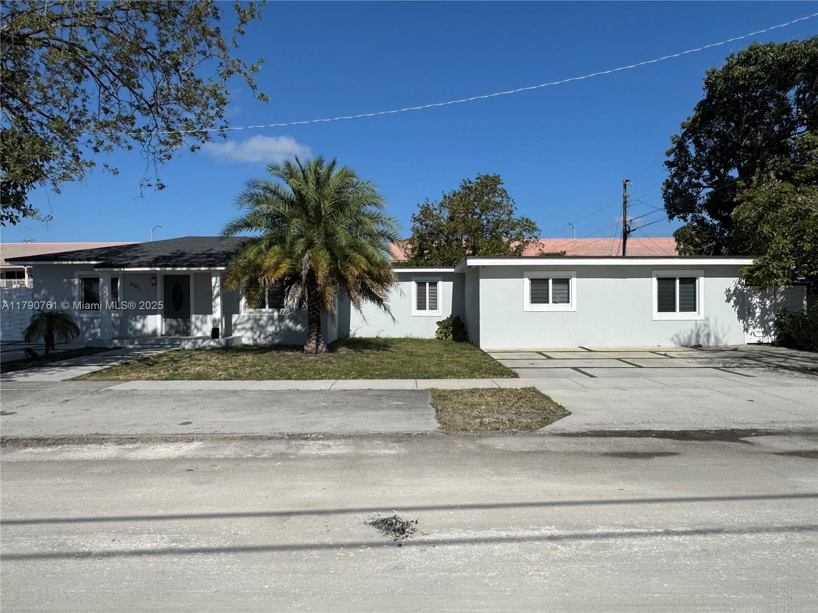 601 SE 9th Ave