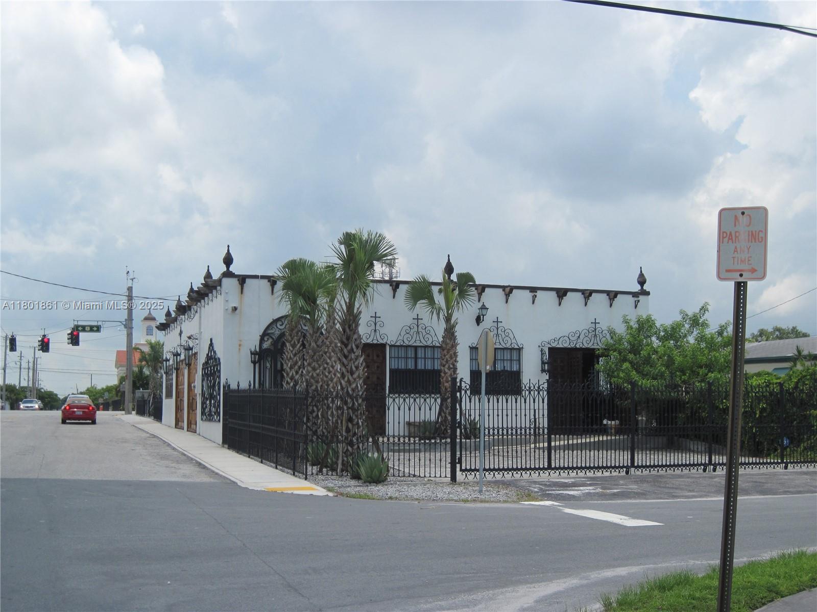 101 NE 1st St,Dania Beach, FL 33004