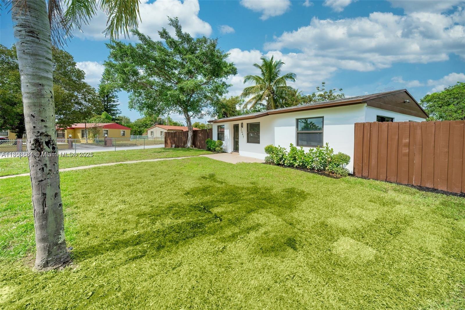 2447 Fletcher St,Hollywood, FL 33020