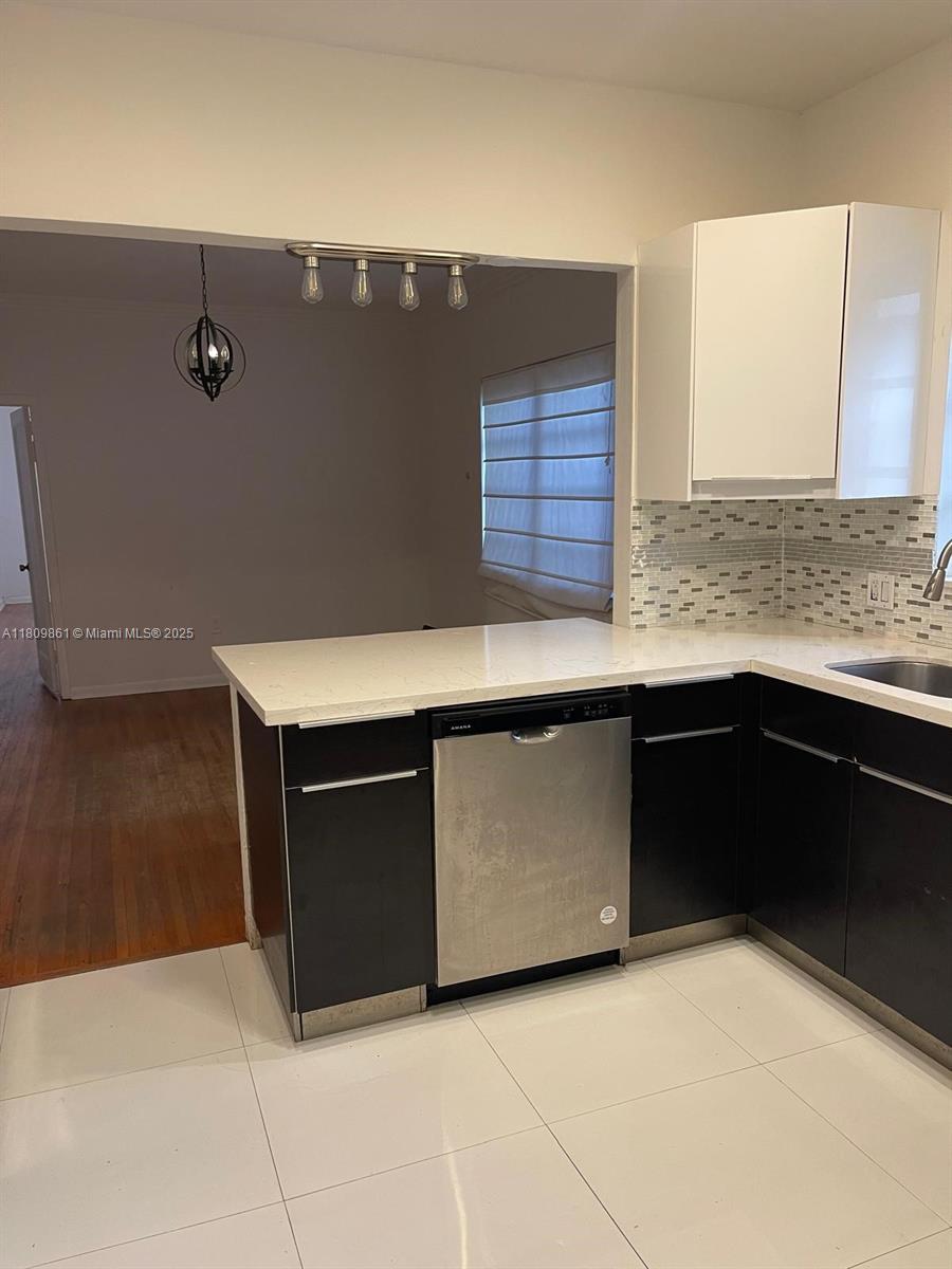 330 W 46th St #1 Miami Beach, FL 33140 330 W 46th St #1 Miami Beach, FL 33140