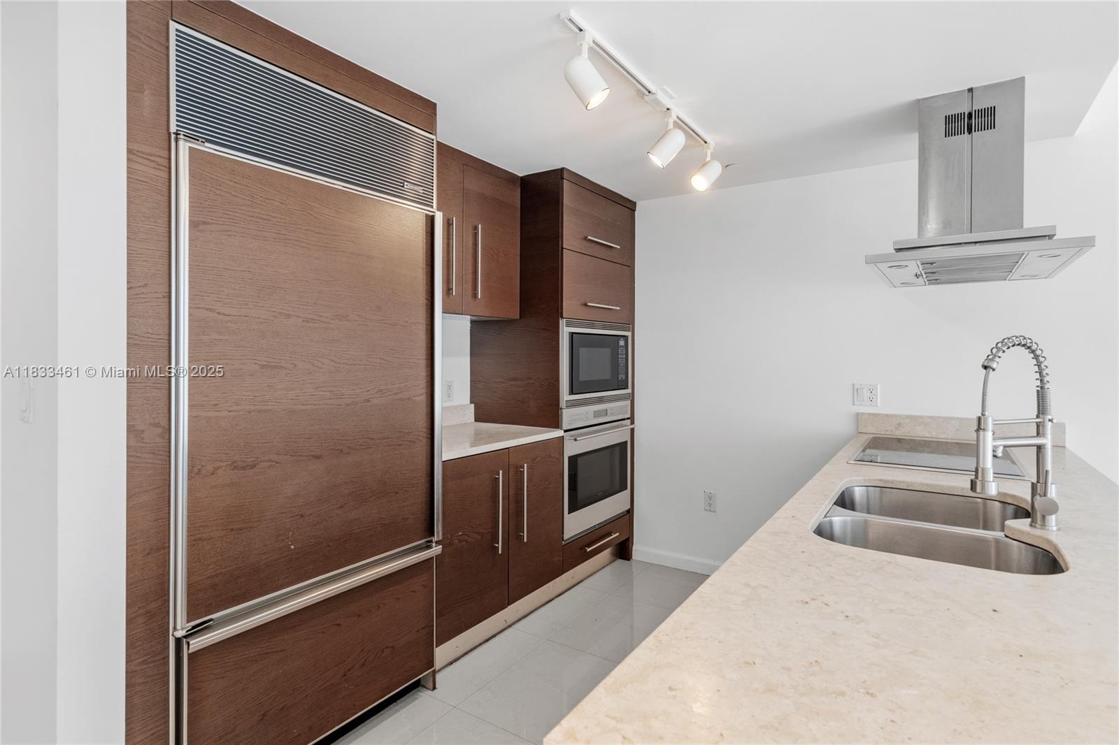 image Icon Brickell No Two9
