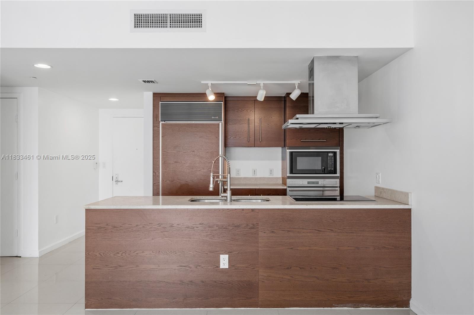 image Icon Brickell No Two10