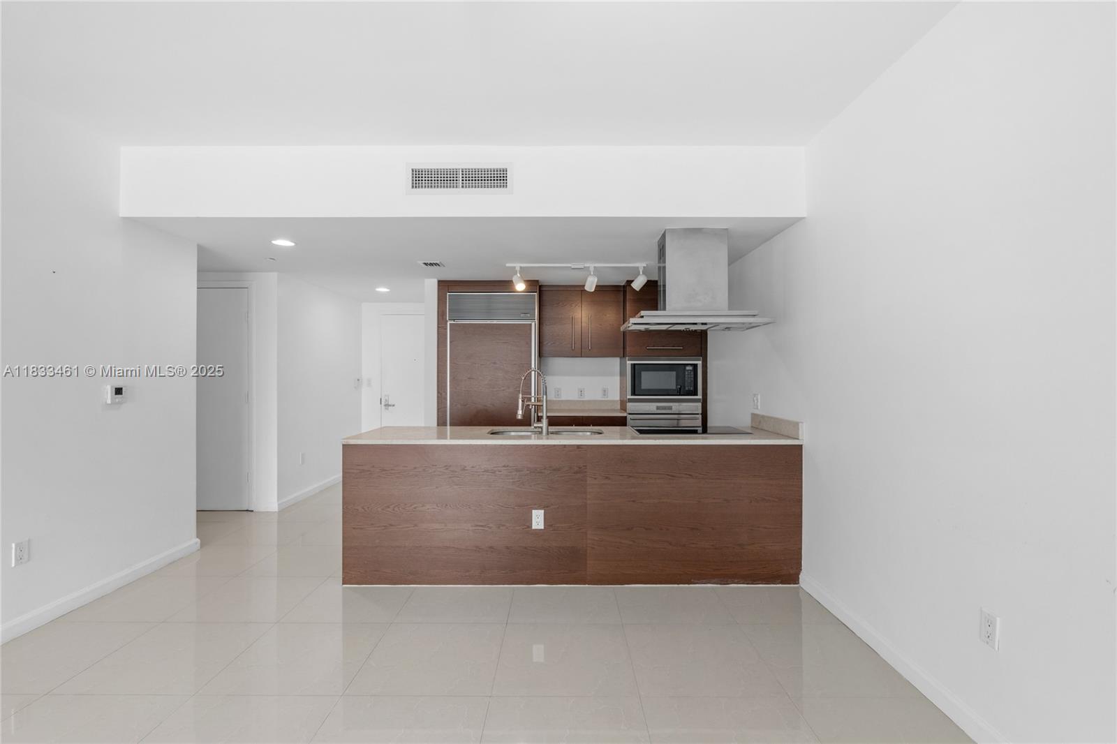 image Icon Brickell No Two15
