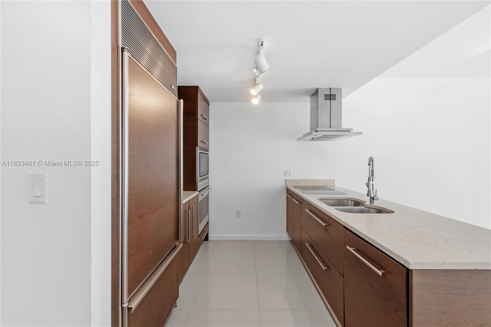 image Icon Brickell No Two16