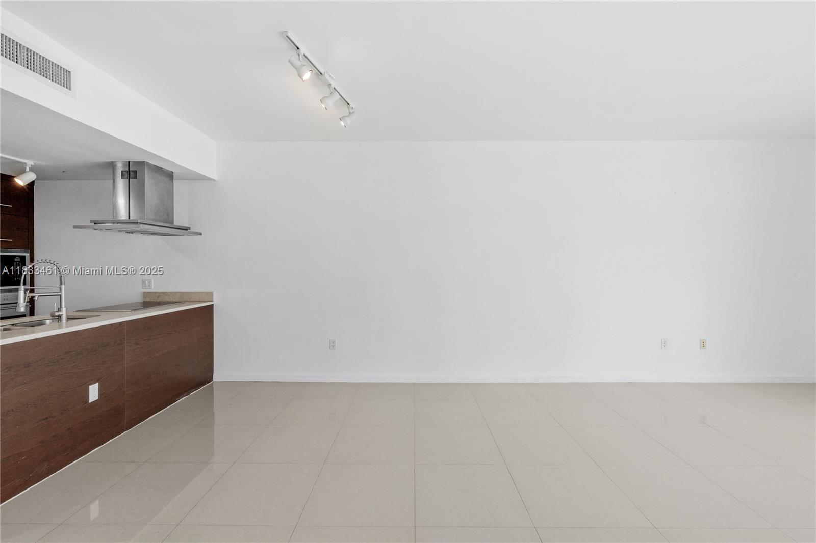 image Icon Brickell No Two17