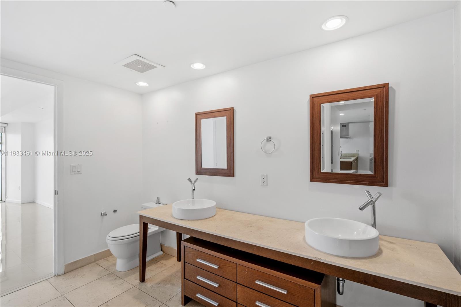 image Icon Brickell No Two27