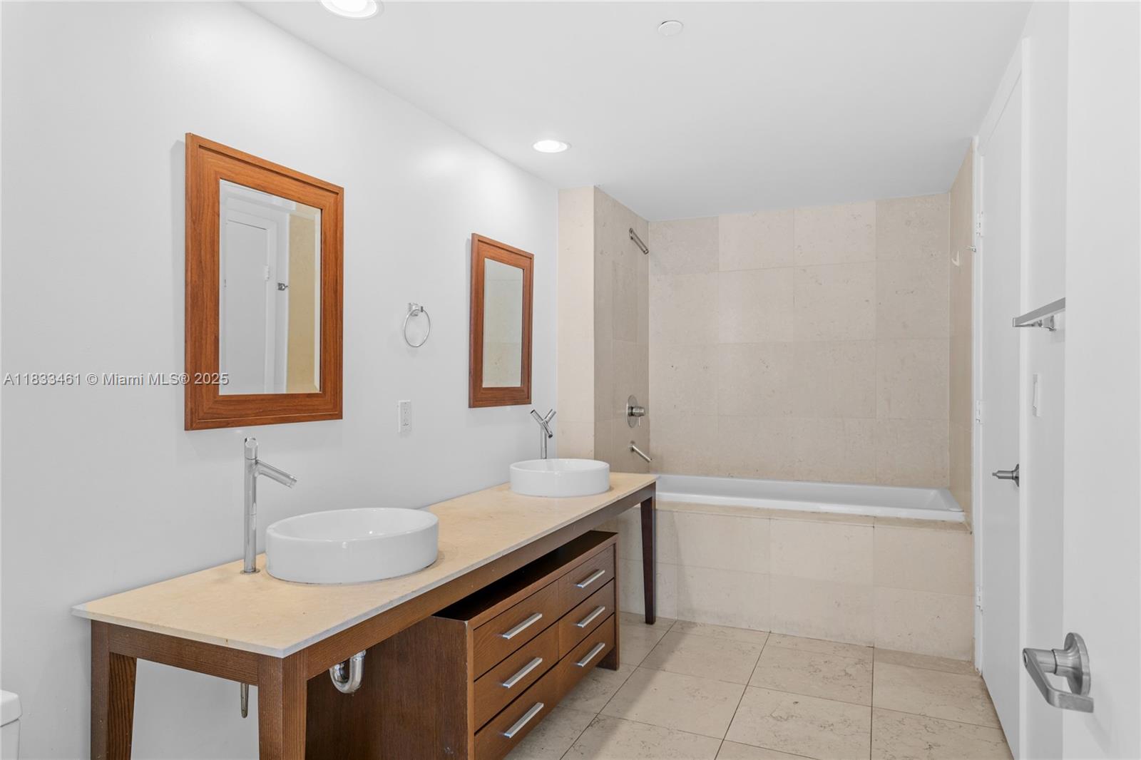 image Icon Brickell No Two30