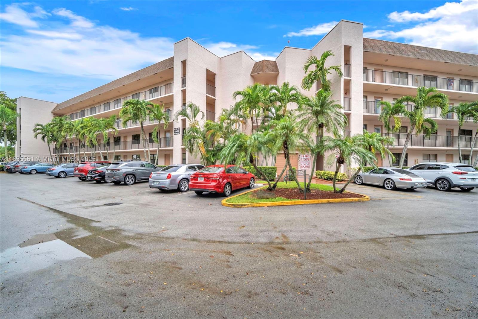 10400 NW 30th Ct #305
