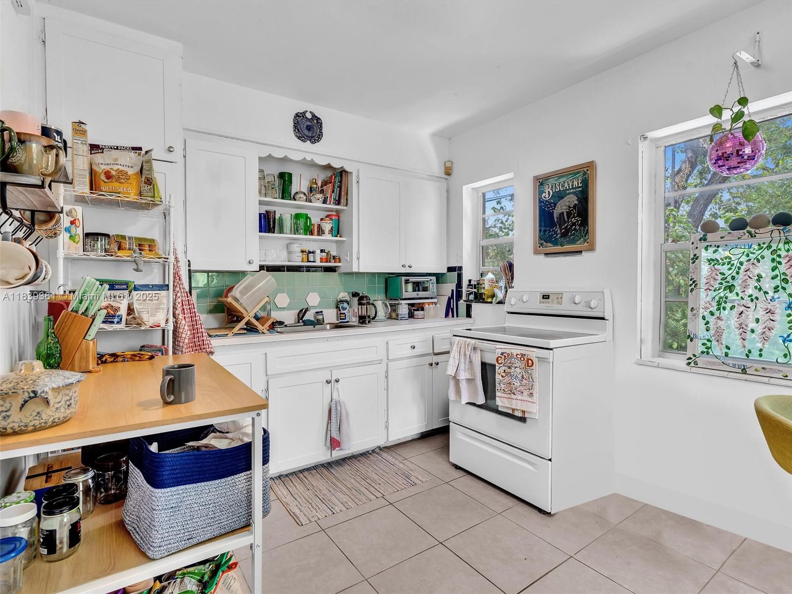 3210 E Elizabeth St Miami, FL 33133 3210 E Elizabeth St Miami, FL 33133