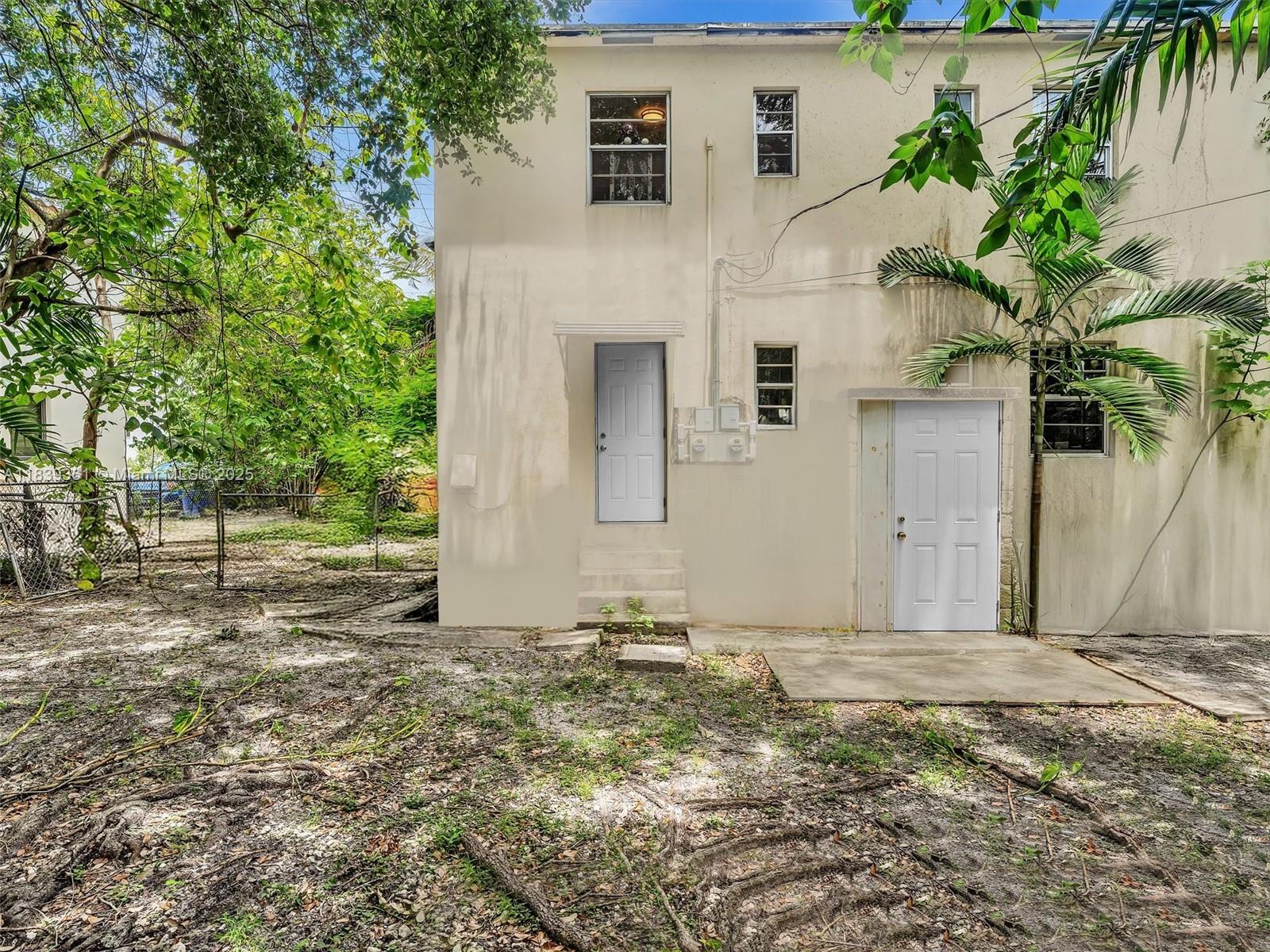 3210 E Elizabeth St Miami, FL 33133 3210 E Elizabeth St Miami, FL 33133