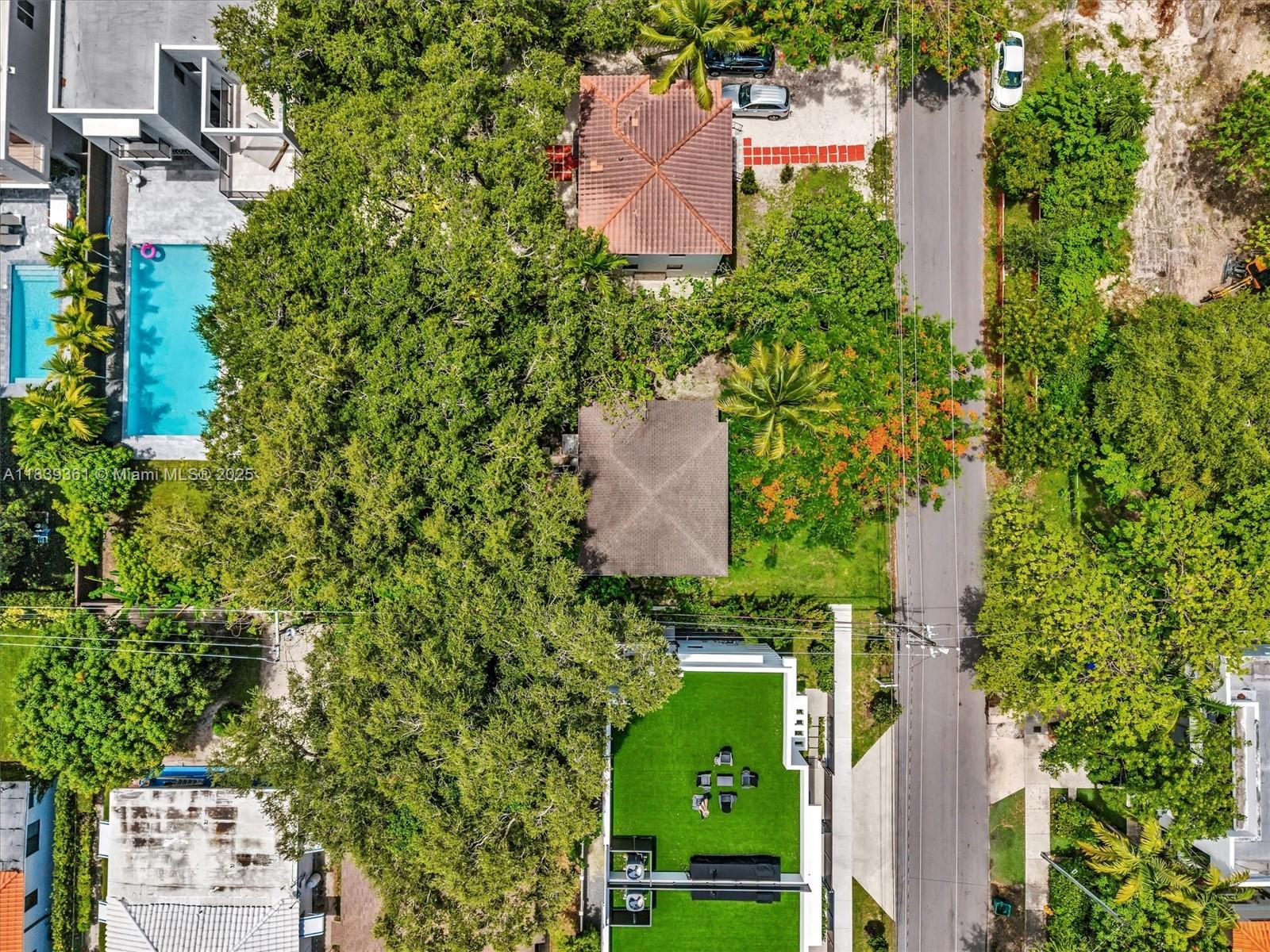 3210 E Elizabeth St Miami, FL 33133 3210 E Elizabeth St Miami, FL 33133