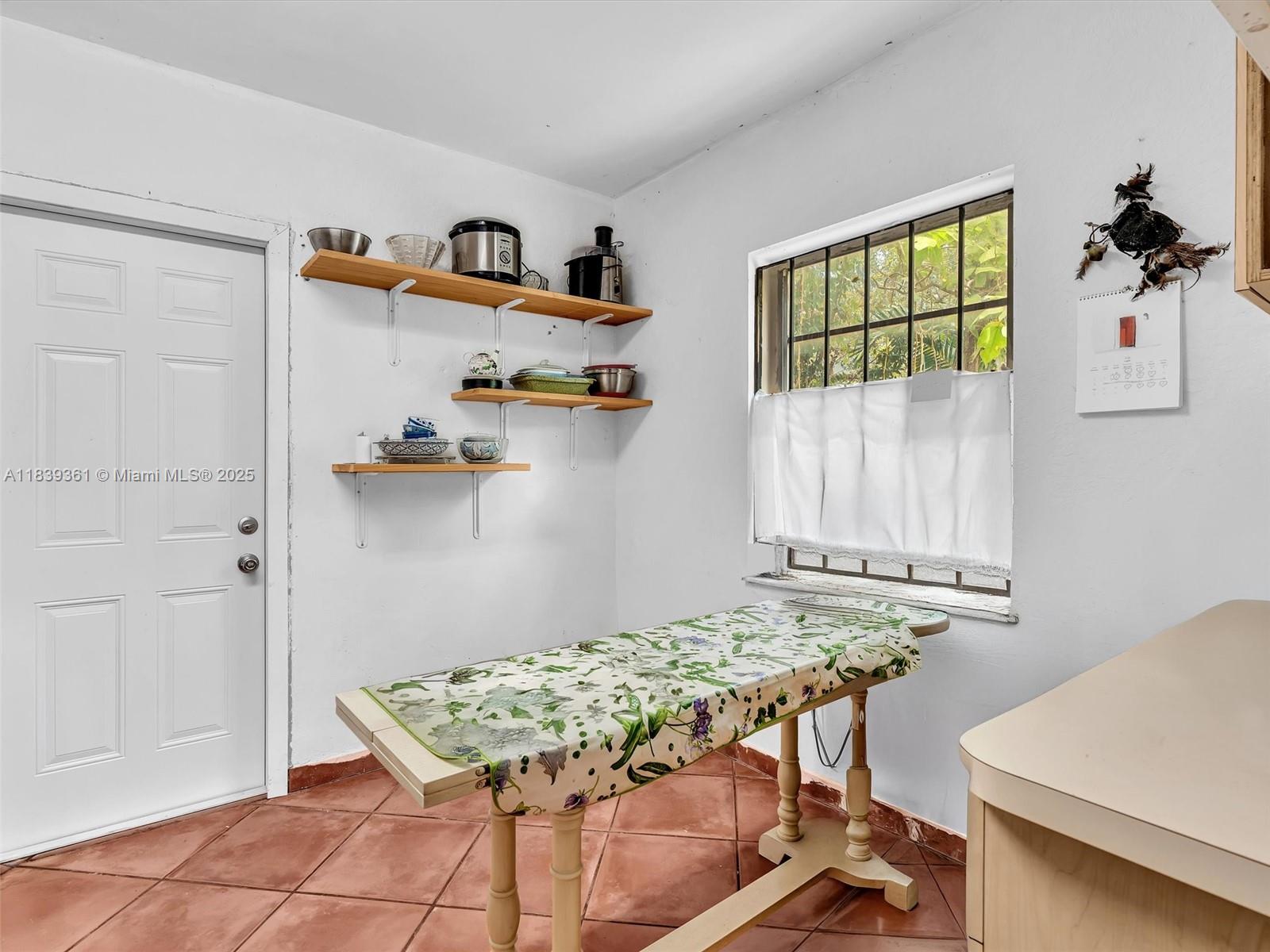 3210 E Elizabeth St Miami, FL 33133 3210 E Elizabeth St Miami, FL 33133