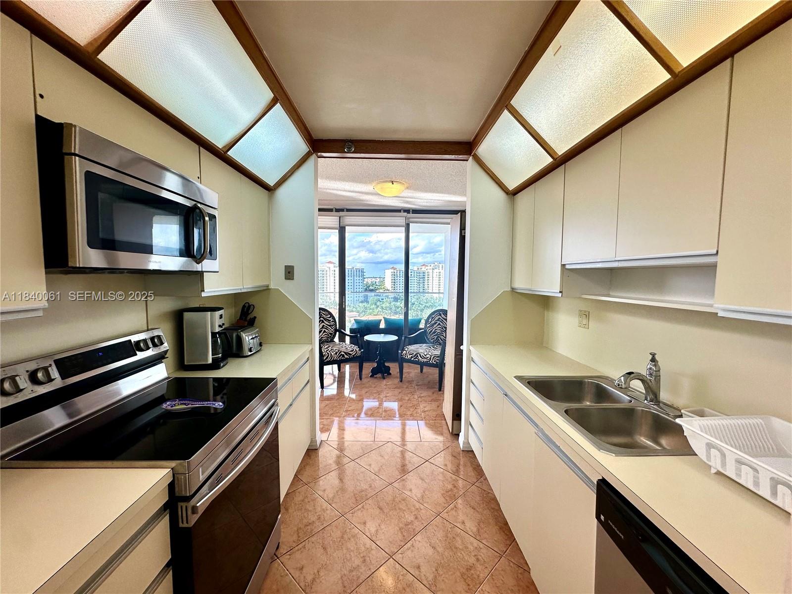 19707 Turnberry Way #15B Aventura, FL 33180