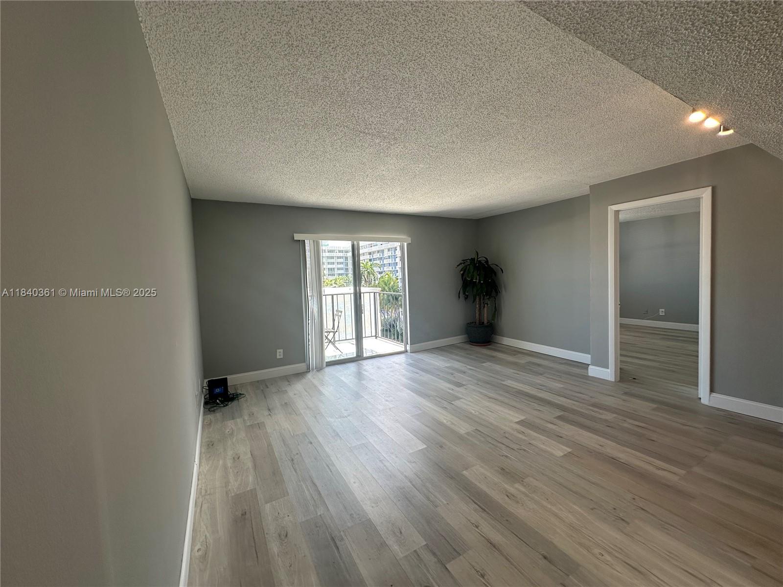 899 West Ave #6F