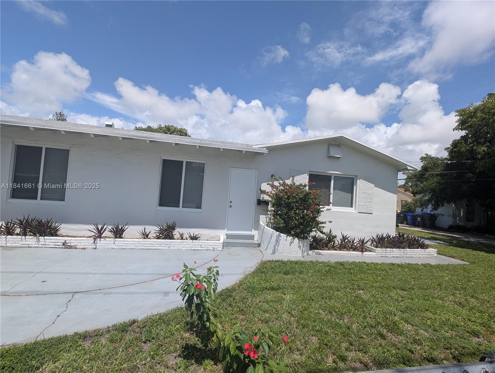 1108 N 19th Ave #2