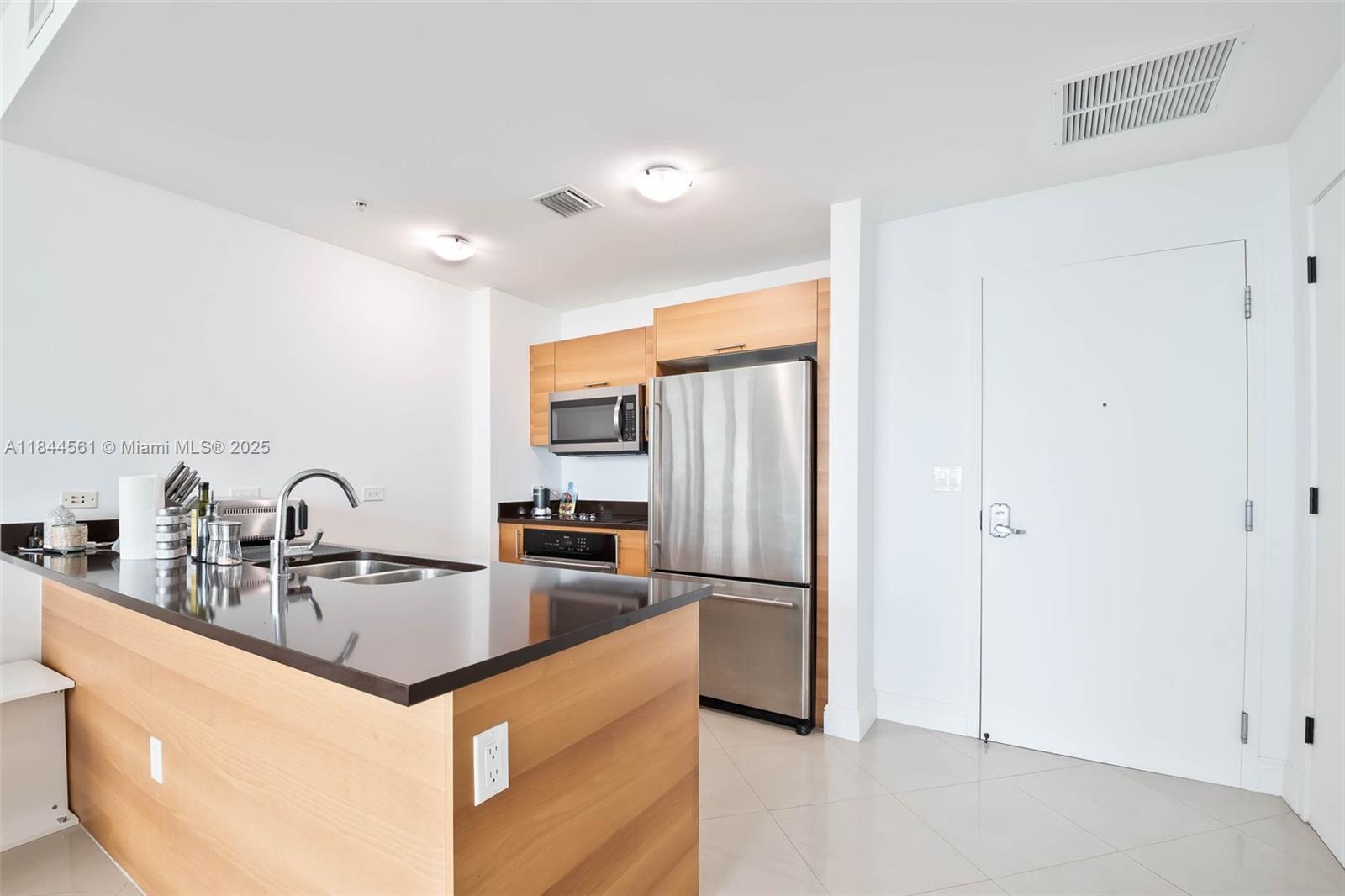 image Four Midtown Miami Condo4