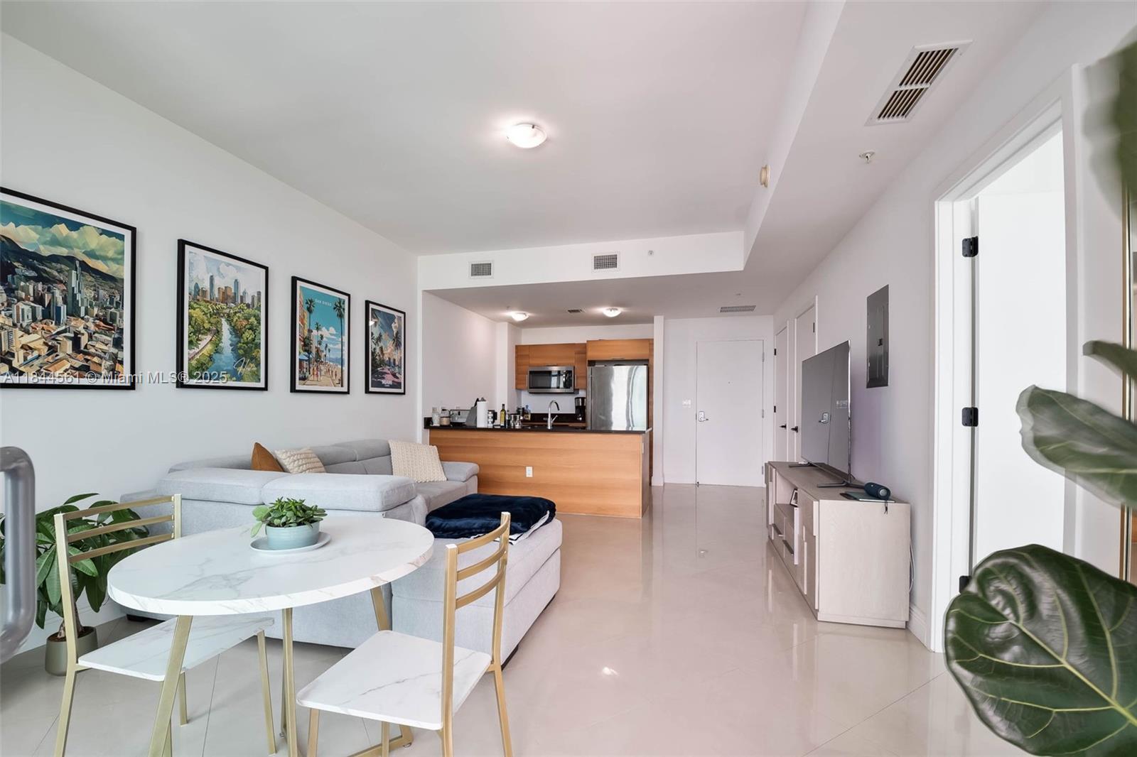 image Four Midtown Miami Condo6