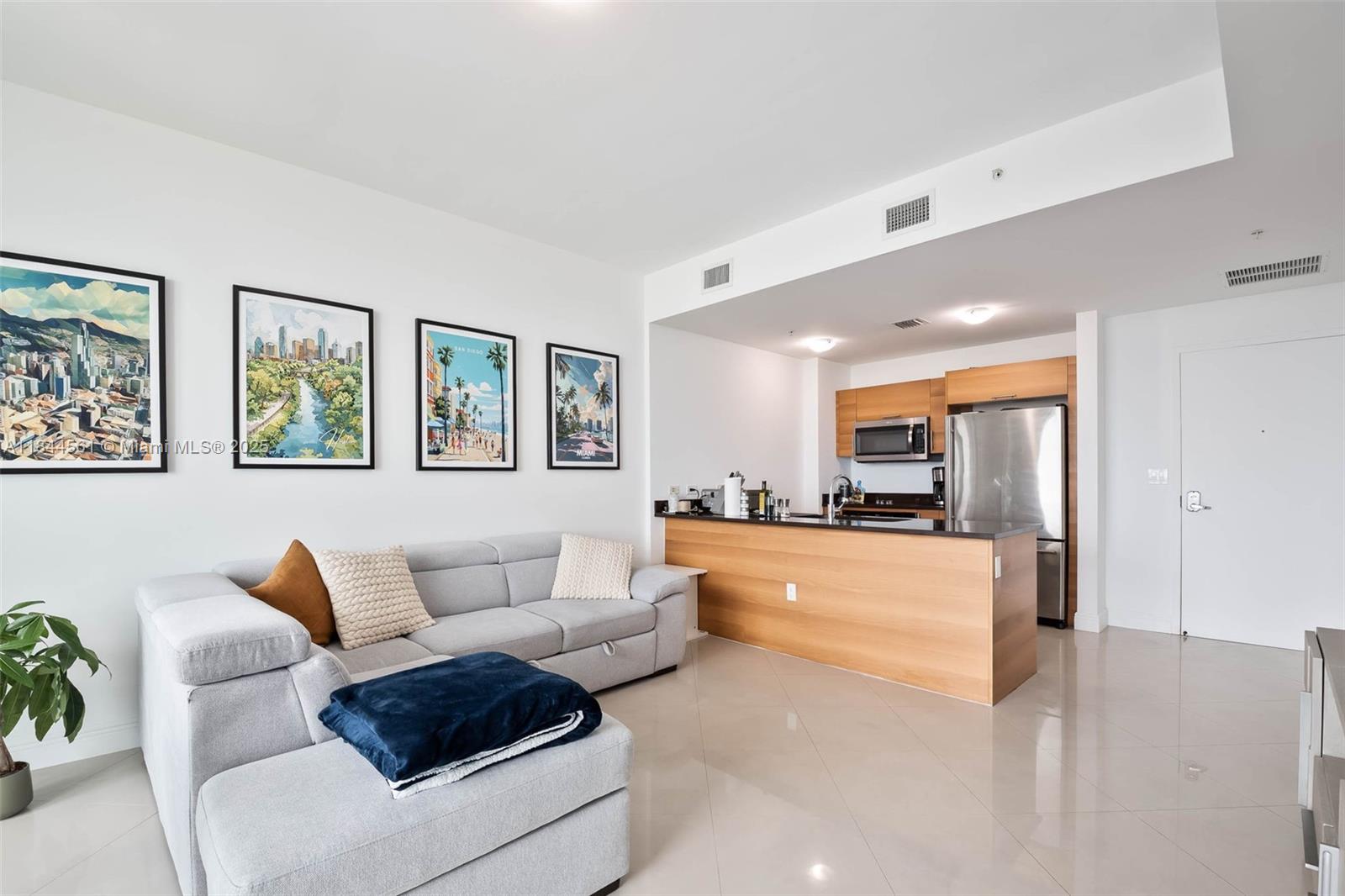 image Four Midtown Miami Condo7