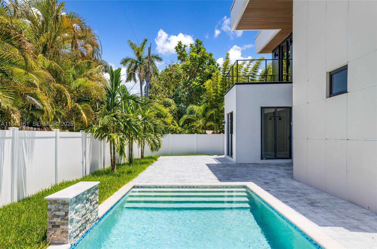 750 NE 16th Ave Fort Lauderdale, FL 33304