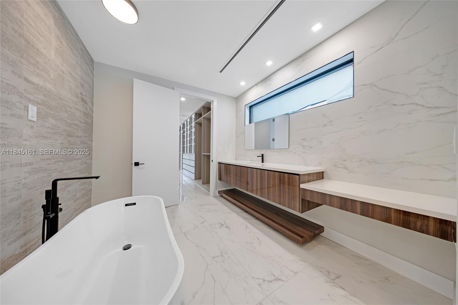 750 NE 16th Ave Fort Lauderdale, FL 33304