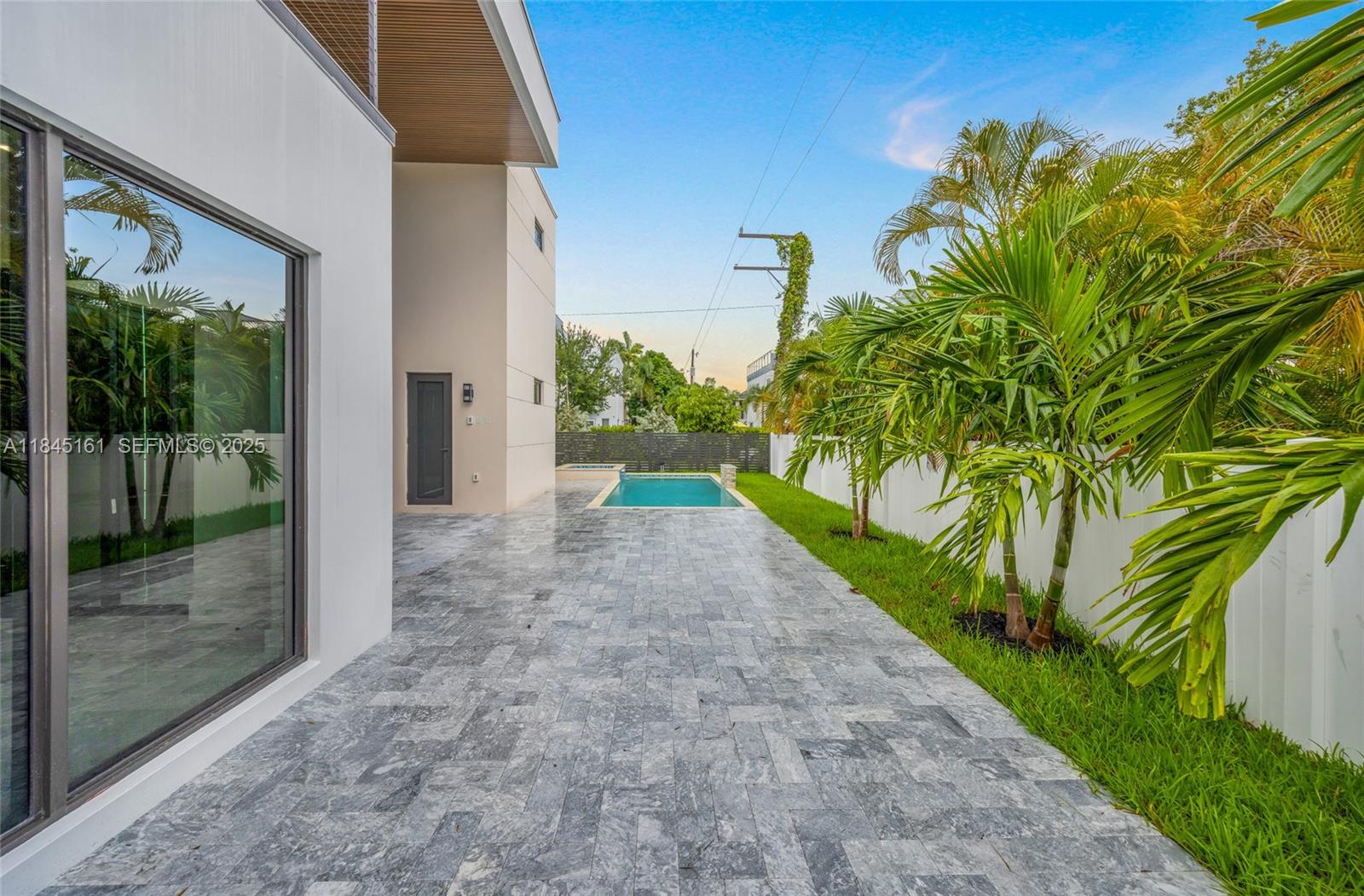 750 NE 16th Ave Fort Lauderdale, FL 33304