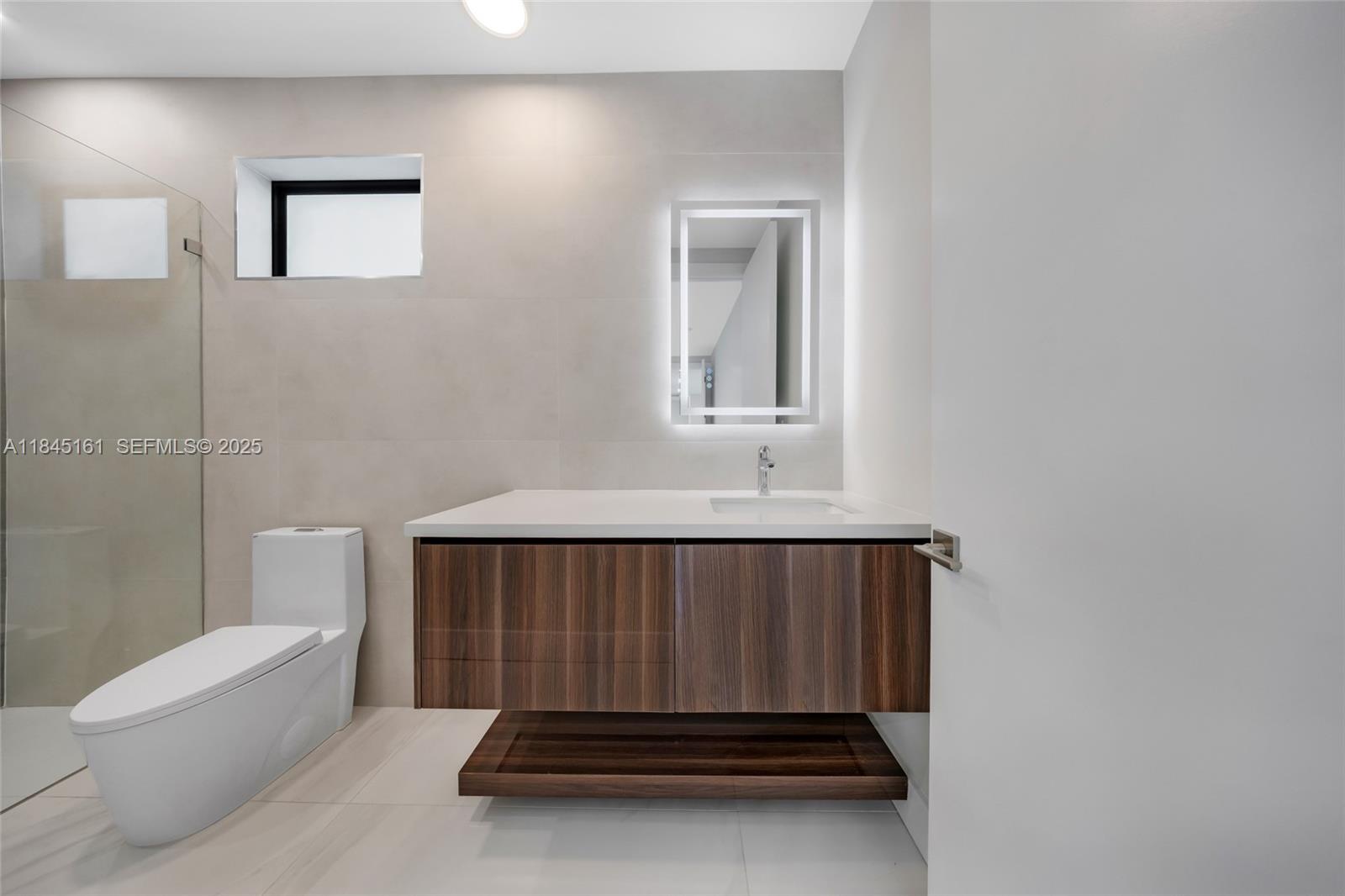 750 NE 16th Ave Fort Lauderdale, FL 33304