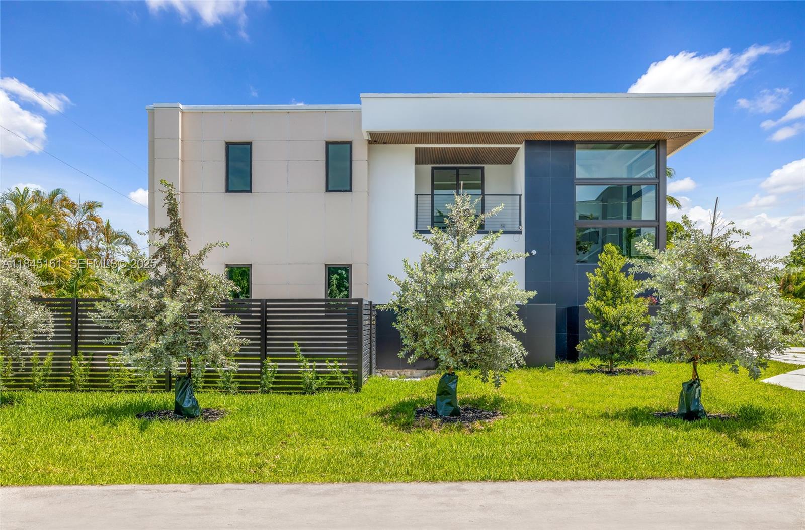 750 NE 16th Ave Fort Lauderdale, FL 33304