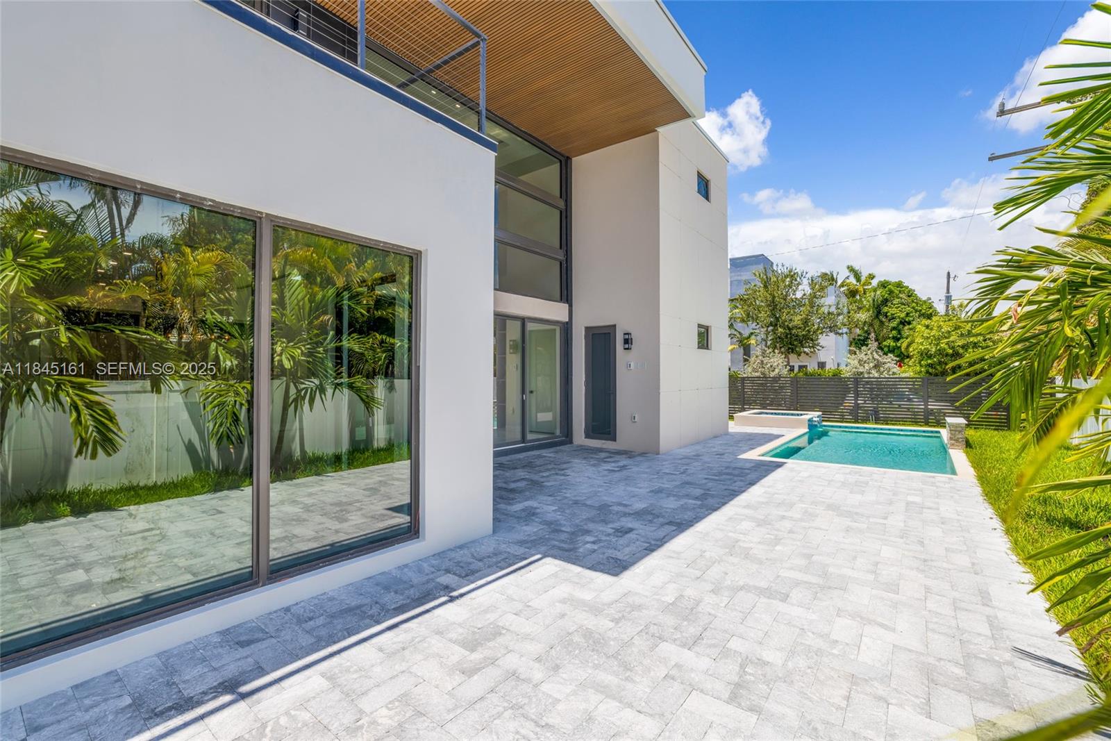 750 NE 16th Ave Fort Lauderdale, FL 33304