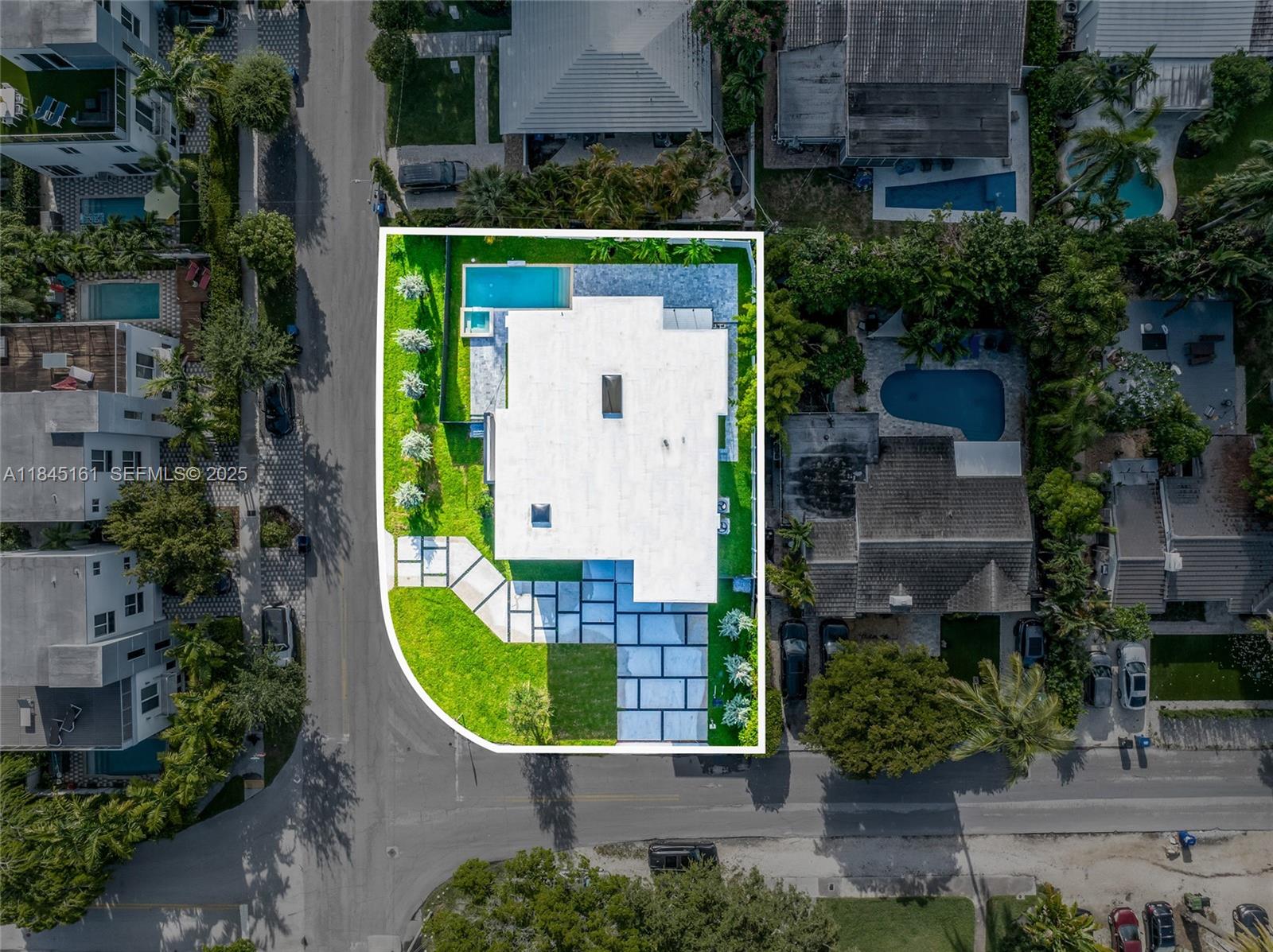 750 NE 16th Ave Fort Lauderdale, FL 33304