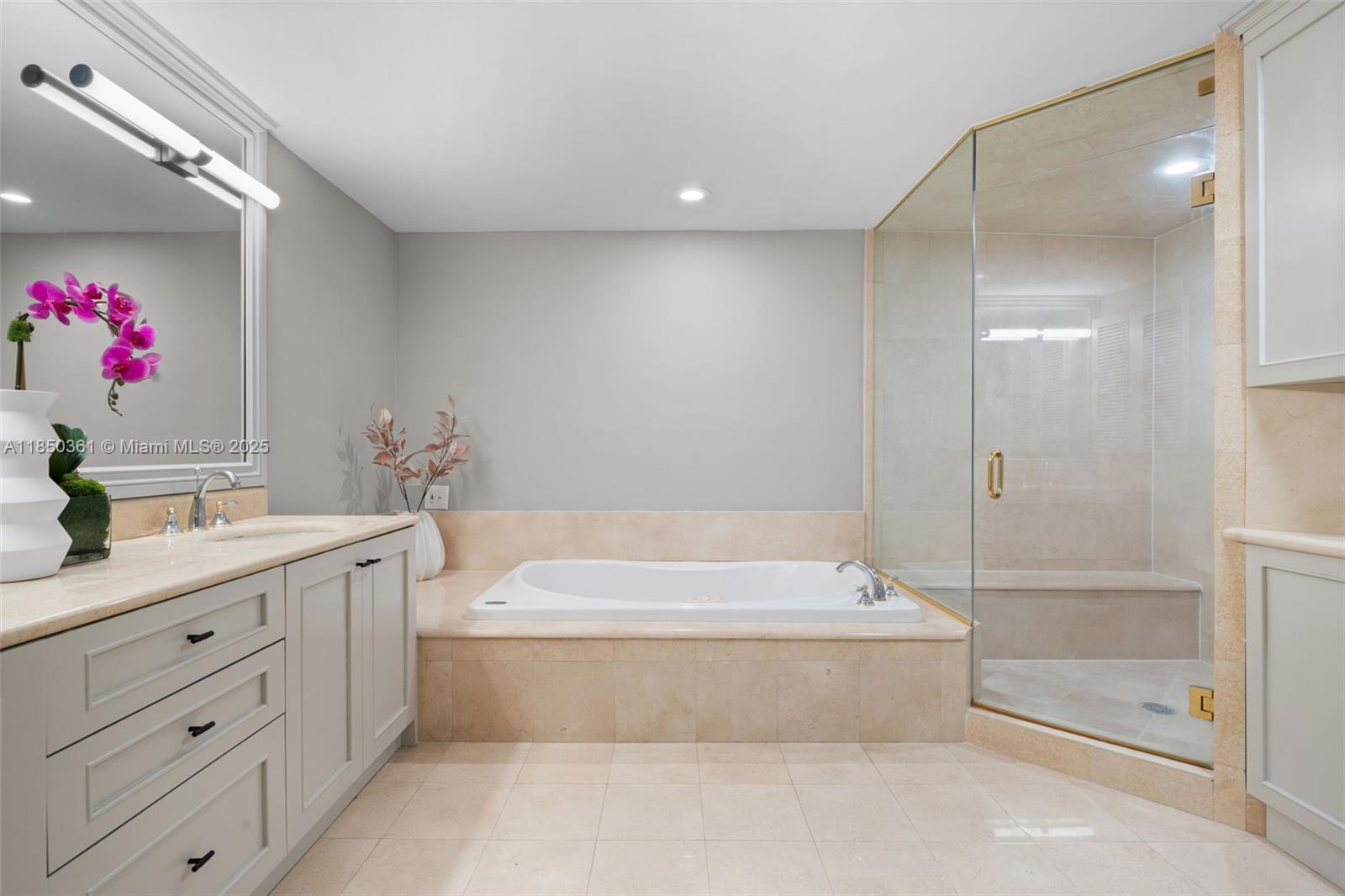 2100 N Ocean Blvd #18D Fort Lauderdale, FL 33305