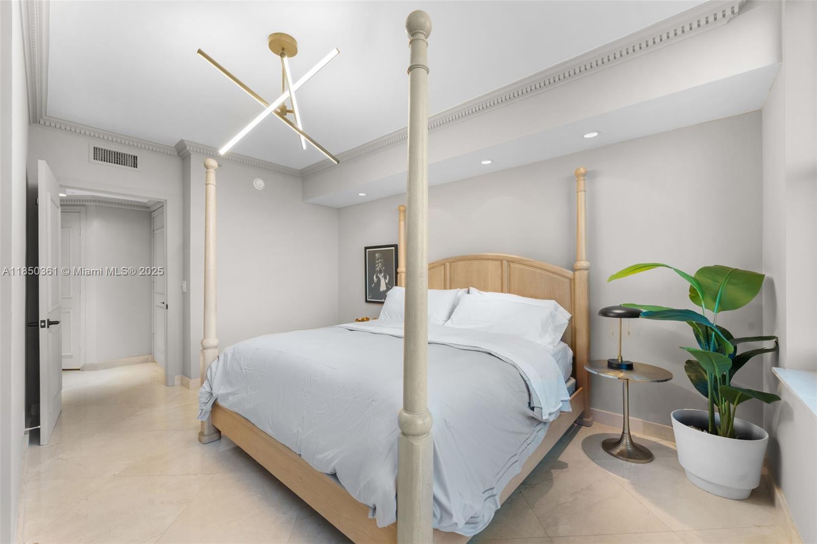 2100 N Ocean Blvd #18D Fort Lauderdale, FL 33305