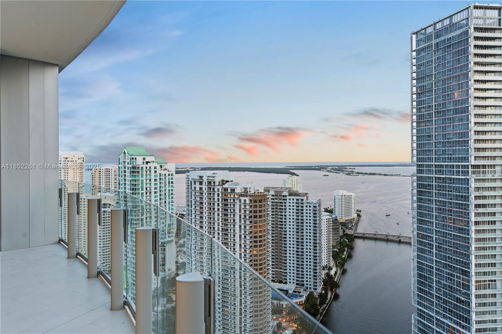 300 Biscayne Blvd Way #4007