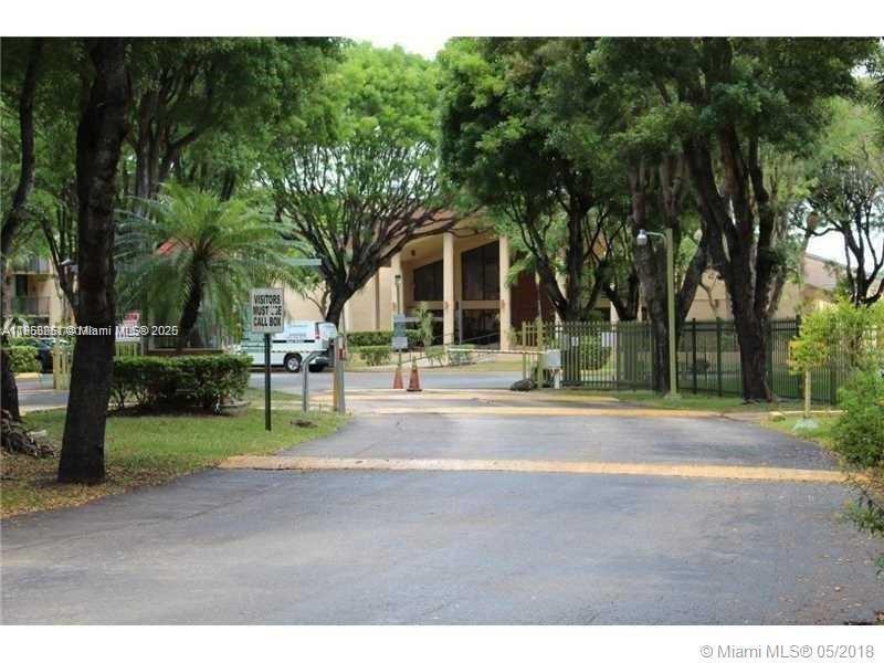 14211 N Kendall Dr #306E