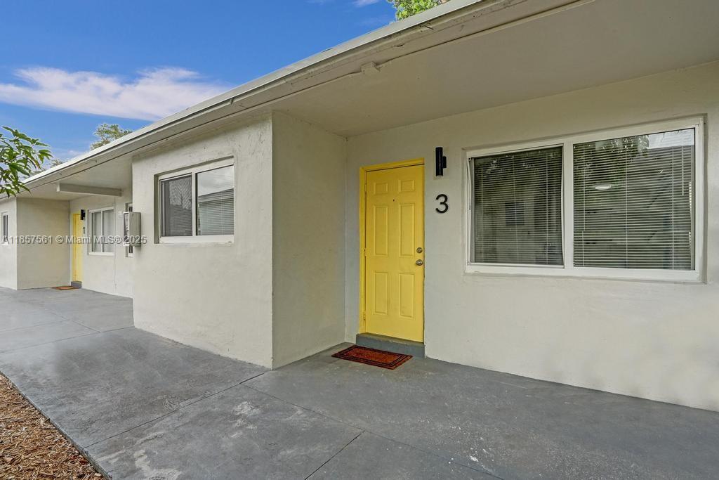 1210 NW 2nd St #3