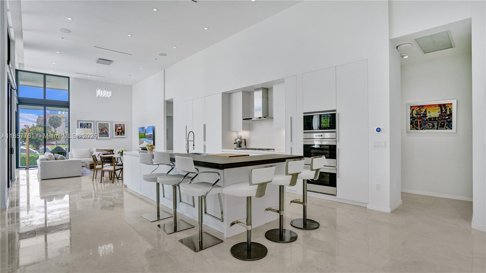 1651 Diplomat Pkwy Hallandale Beach, FL 33009