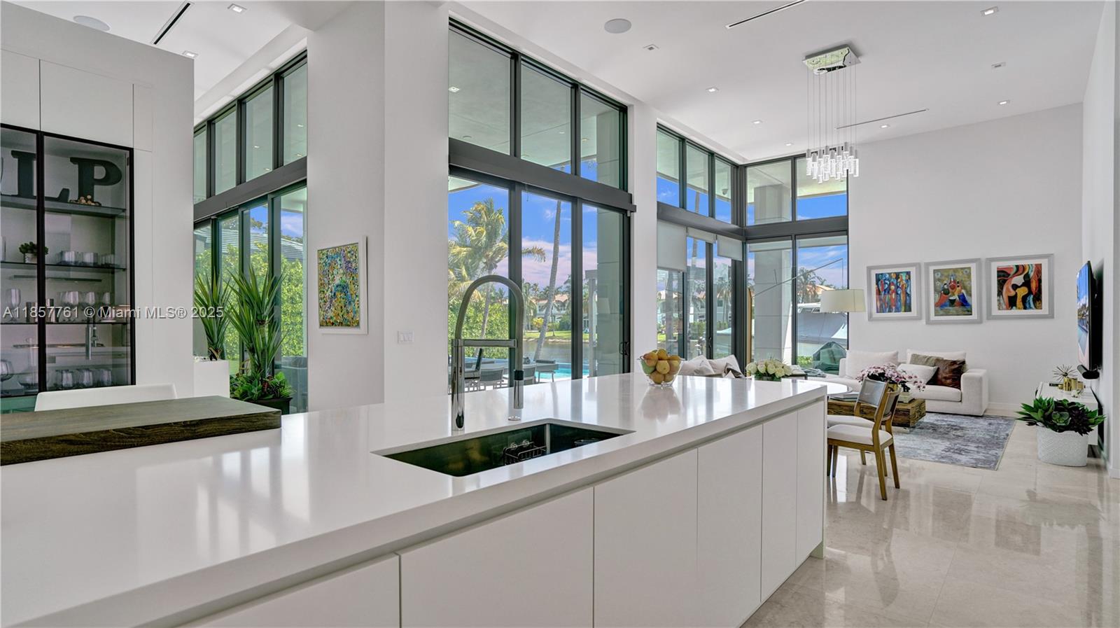 1651 Diplomat Pkwy Hallandale Beach, FL 33009