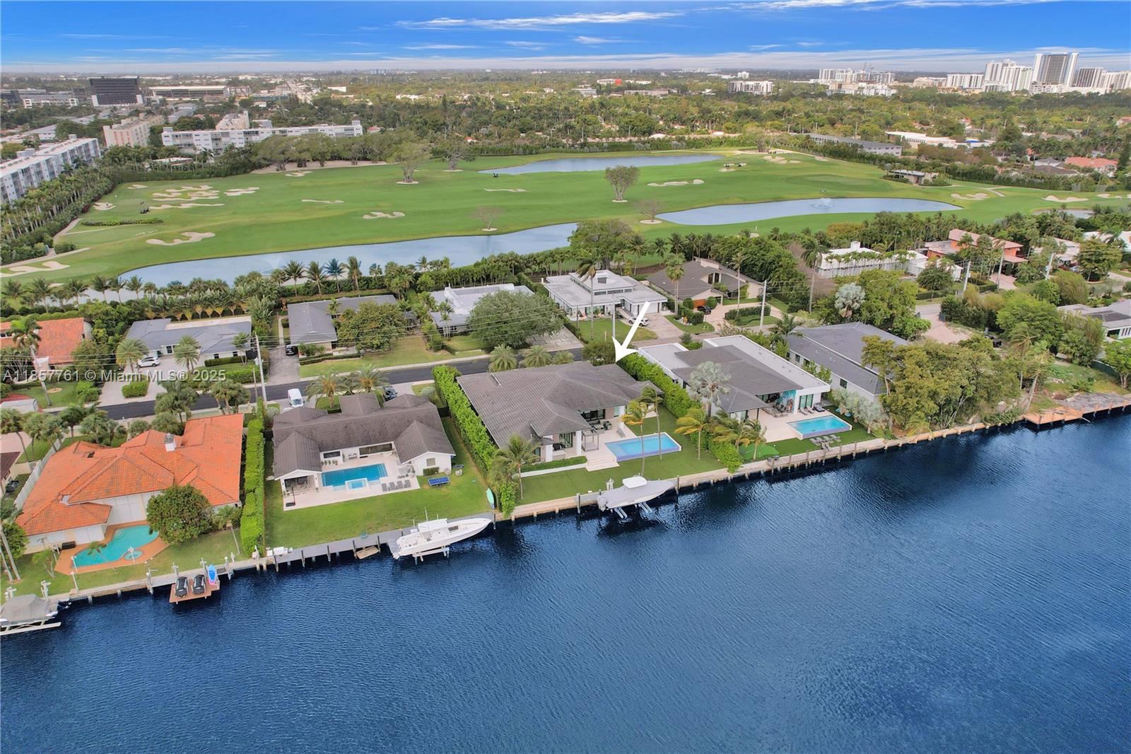 1651 Diplomat Pkwy Hallandale Beach, FL 33009