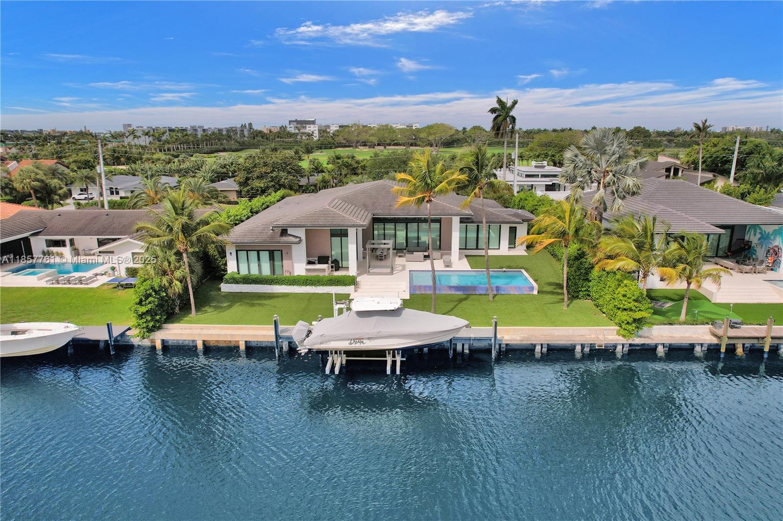 1651 Diplomat Pkwy Hallandale Beach, FL 33009